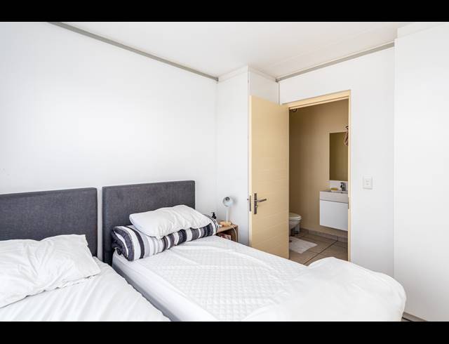 2 BEDROOM APARTMENT TO LET IN MILNERTON CENTRAL